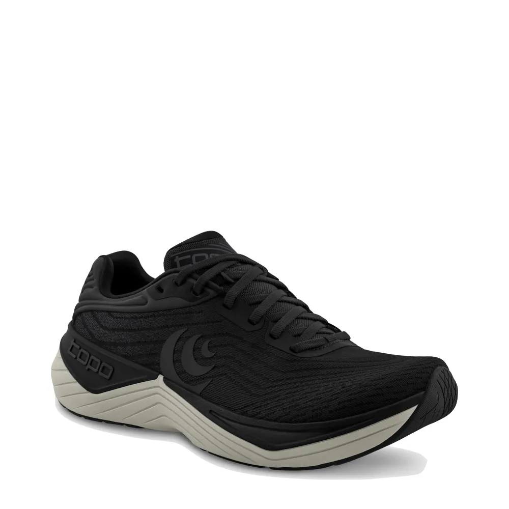 Topo Men's Ultrafly 5 Sneaker in Black/Charcoal